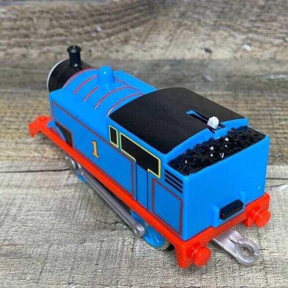 Thomas The Tank Engine Trackmaster 2013 Mattel Train #1 Blue Motorized Works - Picture 4 of 9